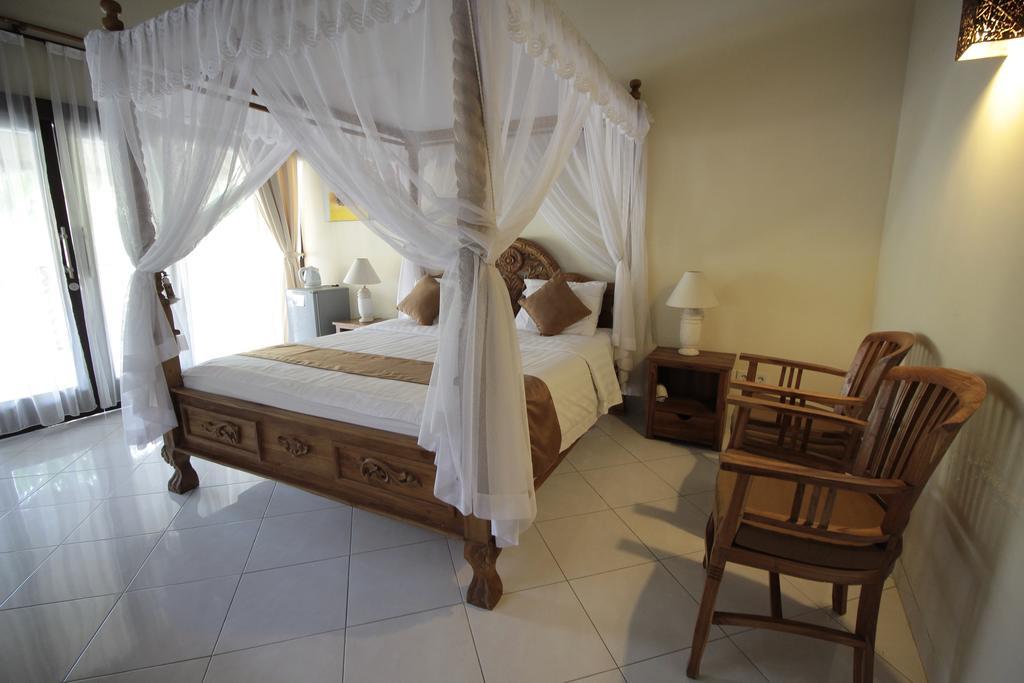 Mutiara Bali Hotel Candi Dasa  Exterior photo