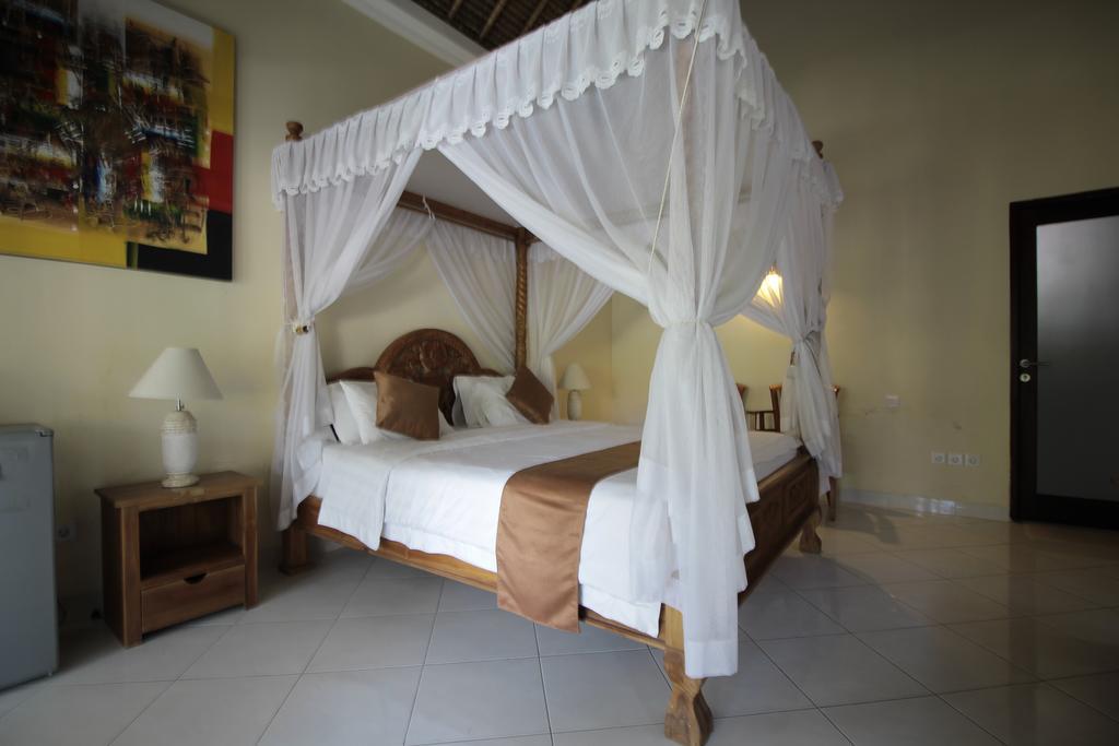 Mutiara Bali Hotel Candi Dasa  Exterior photo