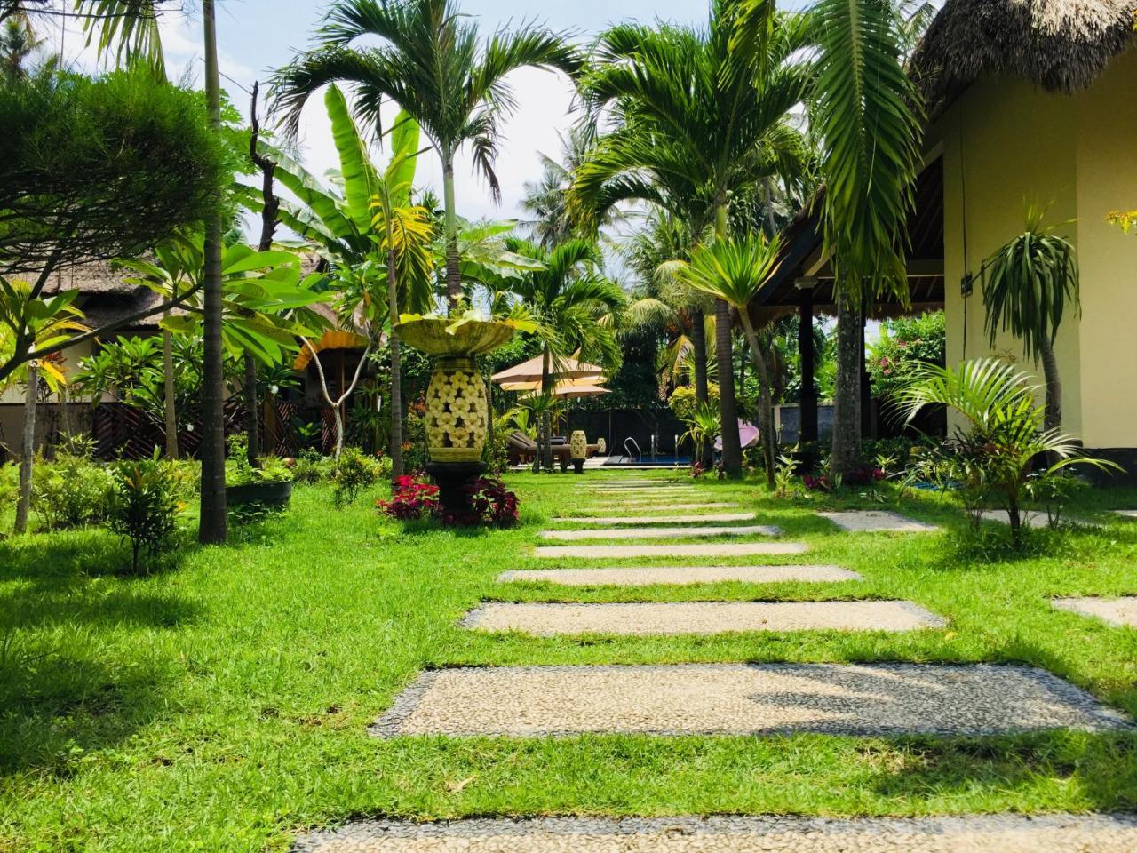 Mutiara Bali Hotel Candi Dasa  Exterior photo