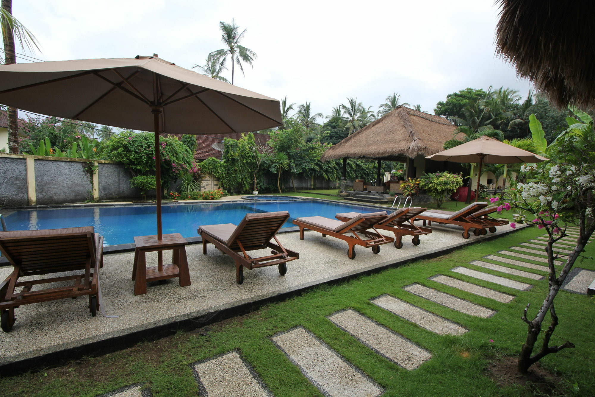 Mutiara Bali Hotel Candi Dasa  Exterior photo